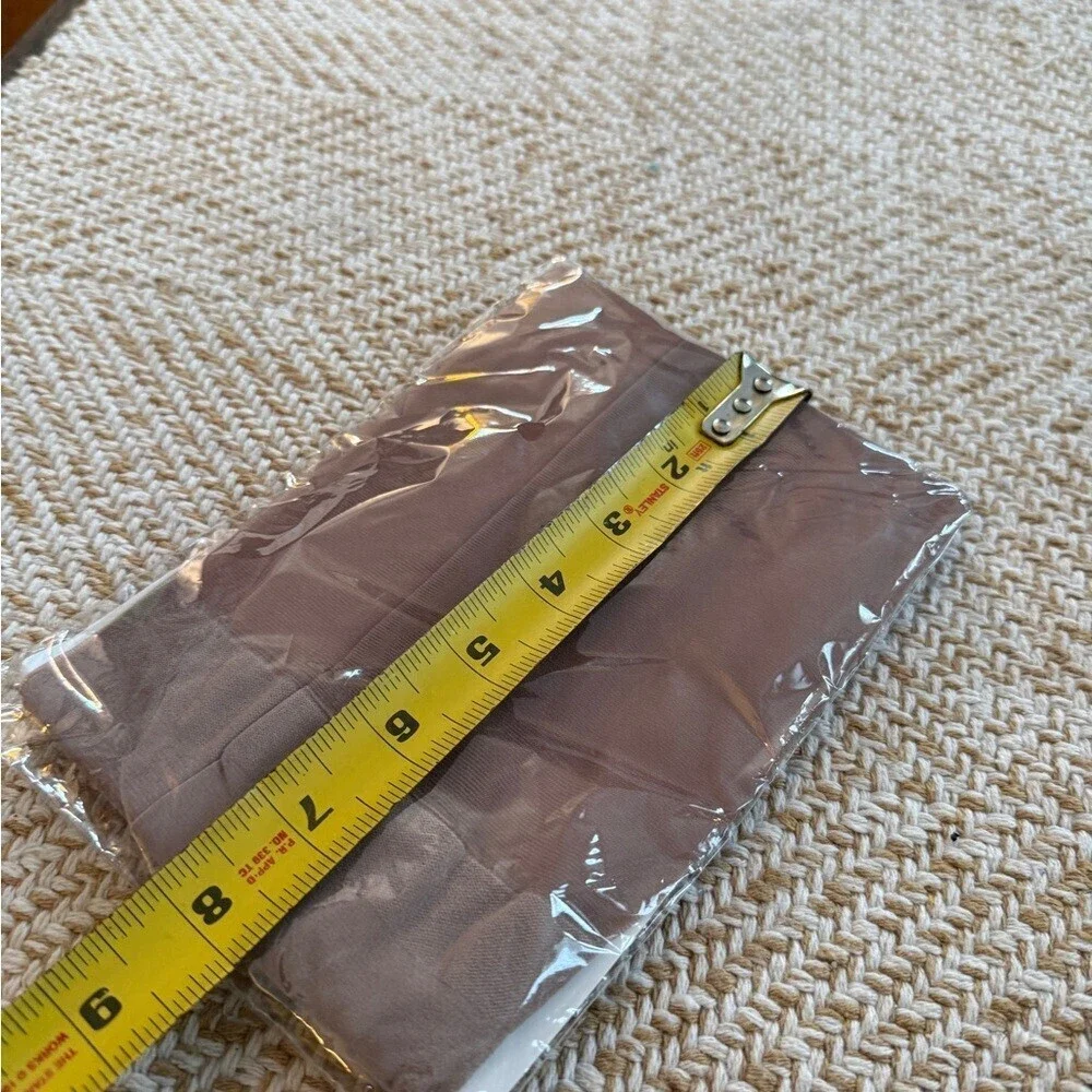 Women’s size medium beige panty hose new